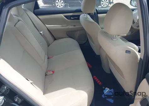 2015 Nissan Altima 2.5 Sv z USA, uszkodzony, nr VIN 1N4AL3AP3FC191998